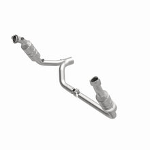Load image into Gallery viewer, MagnaFlow Direct Fit Catalytic Converter RAM Pickup 2006 8 5.7L