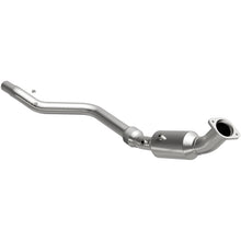 Load image into Gallery viewer, MagnaFlow DF Catalytic Conv 05-07 Chrysler 300 D/S / 06-07 Dodge Charger D/S / 05-07 Magnum D/S