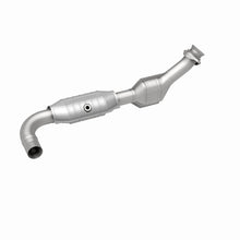 Load image into Gallery viewer, MagnaFlow Direct Fit Catalytic Converter 99-00 Ford F-150 4.2L 2WD D/S