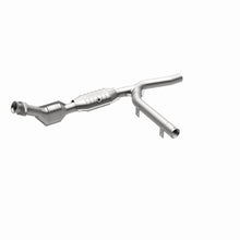 Load image into Gallery viewer, MagnaFlow Direct Fit Catalytic Converter Ford 02-04 F-150 4.2L