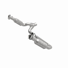 Load image into Gallery viewer, MagnaFlow Direct Fit Catalytic Converter 09-13 Dodge Ram 1500 Pickup 4.7L