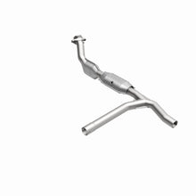 Load image into Gallery viewer, MagnaFlow Direct Fit Catalytic Converter 00-01 Ford F-150 4.6L 2wd