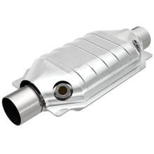 Load image into Gallery viewer, MagnaFlow Universal Catalytic Converter 2.5 Dual O2 Boss