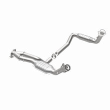 Load image into Gallery viewer, MagnaFlow DF Cat. Conv 02-06 Cadillac Truck. 8 5.3L Dual Conv. Y-Pipe Assy 2wd/Chevy Truck 99-07
