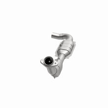 Load image into Gallery viewer, MagnaFlow Direct Fit Catalytic Converter 99-00 Ford F-150 4.6L