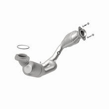 Load image into Gallery viewer, MagnaFlow Direct Fit Catalytic Converter 00-03 Ford Taurus 3.0 Front
