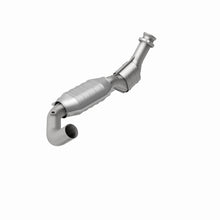 Load image into Gallery viewer, MagnaFlow Direct Fit Catalytic Converter 97-98 Ford F-150 Pickup 4.2L D/S 4WD (49 State)