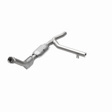 Load image into Gallery viewer, MagnaFlow Direct Fit Catalytic Converter 00-01 Ford F-150 4.6L 2wd