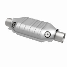Load image into Gallery viewer, MagnaFlow Universal Catalytic Converter 2.5 Dual O2 Boss
