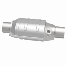 Load image into Gallery viewer, MagnaFlow Universal Catalytic Converter 2 W/Single O2 Boss