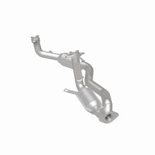 Load image into Gallery viewer, MagnaFlow Direct Fit Catalytic Converter 96-99 Ford Taurus3.0L 50S