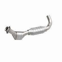 Load image into Gallery viewer, MagnaFlow Direct Fit Catalytic Converter 97-98 Ford F-150 Pickup 4.2L D/S 4WD (49 State)