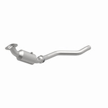 Load image into Gallery viewer, MagnaFlow DF Cat Conv 05-09 Chrysler 300/Dodge 06-09 Charger/05-07 Magnum 5.7L P/S *NOT CALIFORNIA*