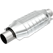 Load image into Gallery viewer, MagnaFlow Universal Catalytic Converter 2 Single O2 Boss