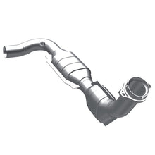 Load image into Gallery viewer, MagnaFlow Direct Fit Catalytic Converter 97 Ford F-150 5.4L (California)