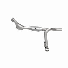 Load image into Gallery viewer, MagnaFlow Direct Fit Catalytic Converter 99-00 Ford F-150 4.2L 50S