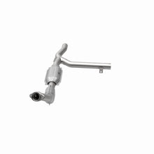 Load image into Gallery viewer, MagnaFlow Direct Fit Catalytic Converter 00-01 Ford F-150 4.6L 2wd