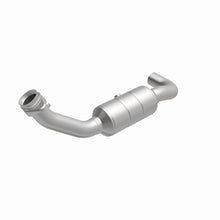 Load image into Gallery viewer, MagnaFlow Direct Fit Catalytic Converter F-150 04-06 8 4.6L