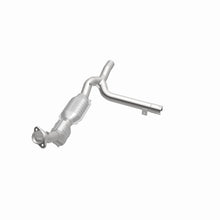 Load image into Gallery viewer, MagnaFlow Direct Fit Catalytic Converter 01-03 Ford F150 5.4L Passenger Side