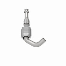 Load image into Gallery viewer, MagnaFlow Direct Fit Catalytic Converter 97-98 Ford F-150 Pickup 4.2L D/S 4WD (49 State)