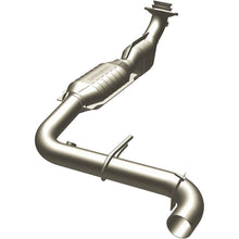 Load image into Gallery viewer, MagnaFlow Direct Fit Catalytic Converter 01 Ford Lightning 5.4L