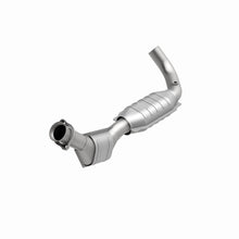 Load image into Gallery viewer, MagnaFlow Direct Fit Catalytic Converter 97-98 Ford F-150 Pickup 4.2L D/S 4WD (49 State)