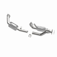 Load image into Gallery viewer, MagnaFlow Direct Fit Catalytic Converter 96-99 Ford Taurus3.0L 50S