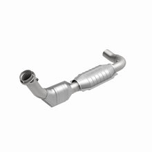 Load image into Gallery viewer, MagnaFlow Direct Fit Catalytic Converter 97 Ford F-150 5.4L (California)