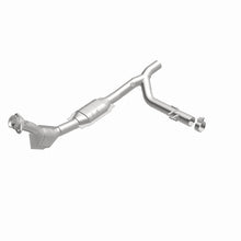 Load image into Gallery viewer, MagnaFlow Direct Fit Catalytic Converter 99 F-150 5.4L V8 P/S 2WD