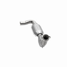 Load image into Gallery viewer, MagnaFlow Direct Fit Catalytic Converter 97 Ford F-150 5.4L (California)