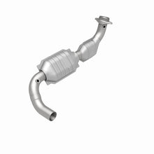 Load image into Gallery viewer, MagnaFlow Direct Fit Catalytic Converter 01 Ford Trucks 5.4L