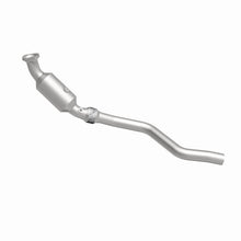 Load image into Gallery viewer, MagnaFlow DF Cat Conv 05-09 Chrysler 300/Dodge 06-09 Charger/05-07 Magnum 5.7L P/S *NOT CALIFORNIA*