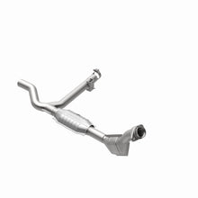 Load image into Gallery viewer, MagnaFlow Direct Fit Catalytic Converter 99-00 F-150 4.2L V6 2WD P/