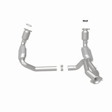 Load image into Gallery viewer, MagnaFlow DF Cat Conv Chevy/GMC Avalanche/Sierra/Silverado/Suburban/Yukon XL 1500 / Tahoe/Yukon 5.3L