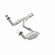 Load image into Gallery viewer, MagnaFlow Direct Fit Catalytic Converter 06-09 TB/Envoy 5.3/6.0 OEM