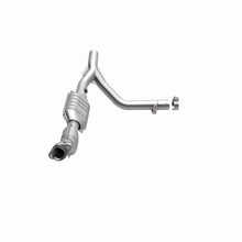 Load image into Gallery viewer, MagnaFlow Direct Fit Catalytic Converter 01 Ford Trucks 5.4L