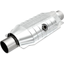 Load image into Gallery viewer, MagnaFlow Universal Catalytic Converter 2.25 Rear
