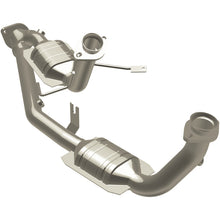 Load image into Gallery viewer, MagnaFlow Direct Fit Catalytic Converter 96-99 Ford Taurus3.0L 50S