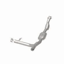 Load image into Gallery viewer, MagnaFlow Direct Fit Catalytic Converter 99 F-150 5.4L V8 P/S 2WD