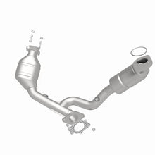 Load image into Gallery viewer, MagnaFlow Direct Fit Catalytic Converter 00-03 Ford Taurus 3.0 Front